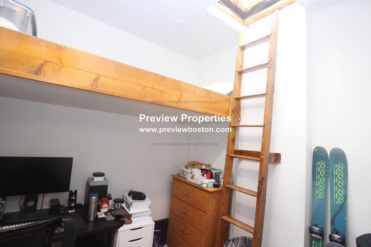 Apartment for rent at 17 Aberdeen St #6P, Boston, MA 02115