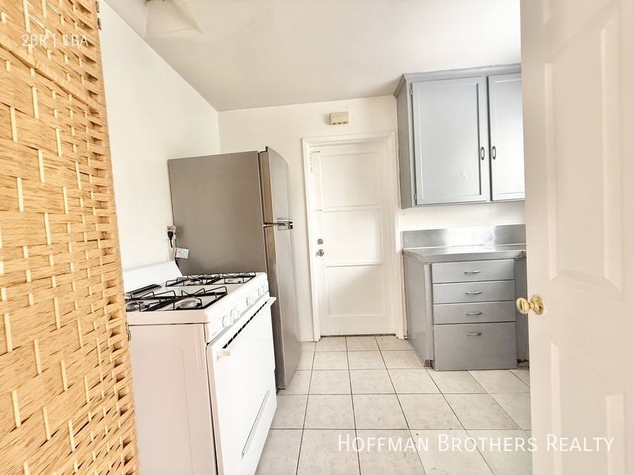 Apartment for rent at 2453 Silver Lake Blvd #B, Los Angeles, CA 90039