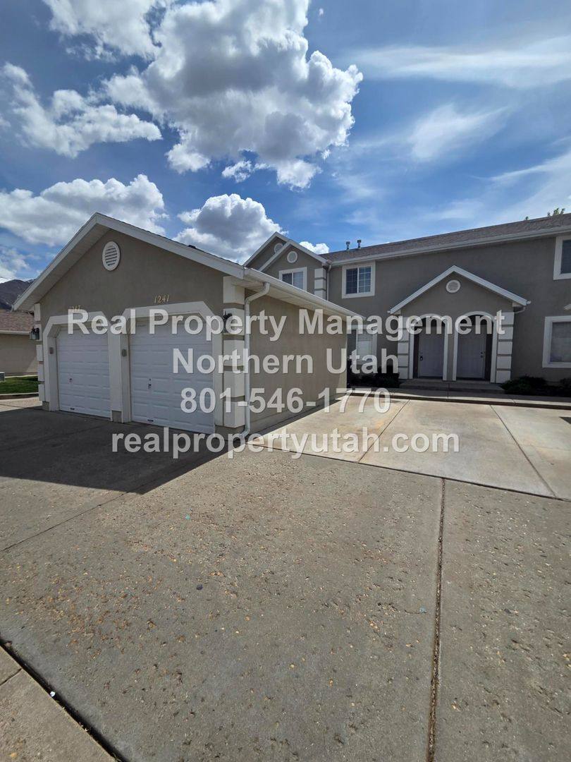 Townhouse for rent at 1241 E 6125 S, Ogden, UT 84405
