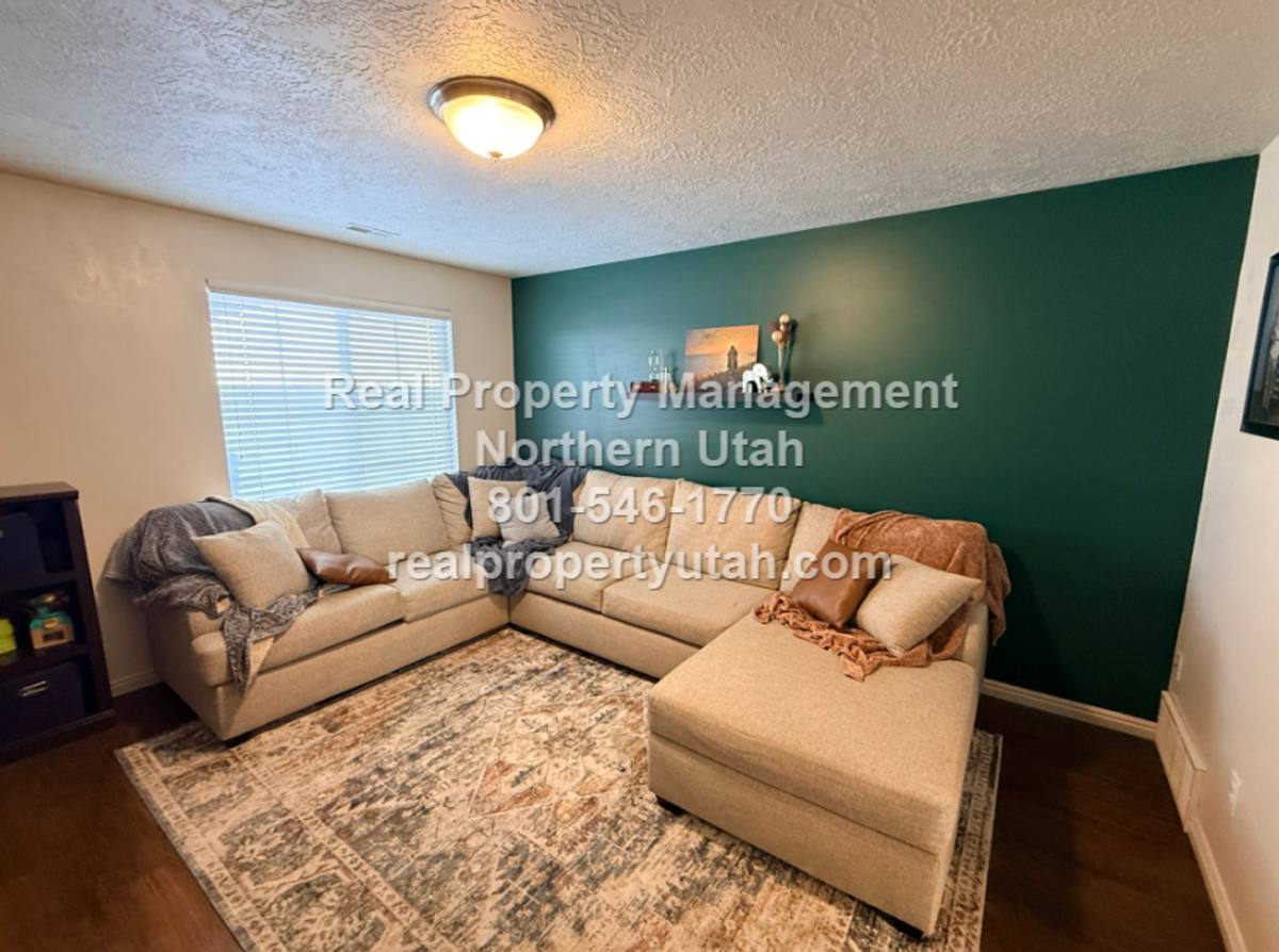 Townhouse for rent at 1241 E 6125 S, Ogden, UT 84405