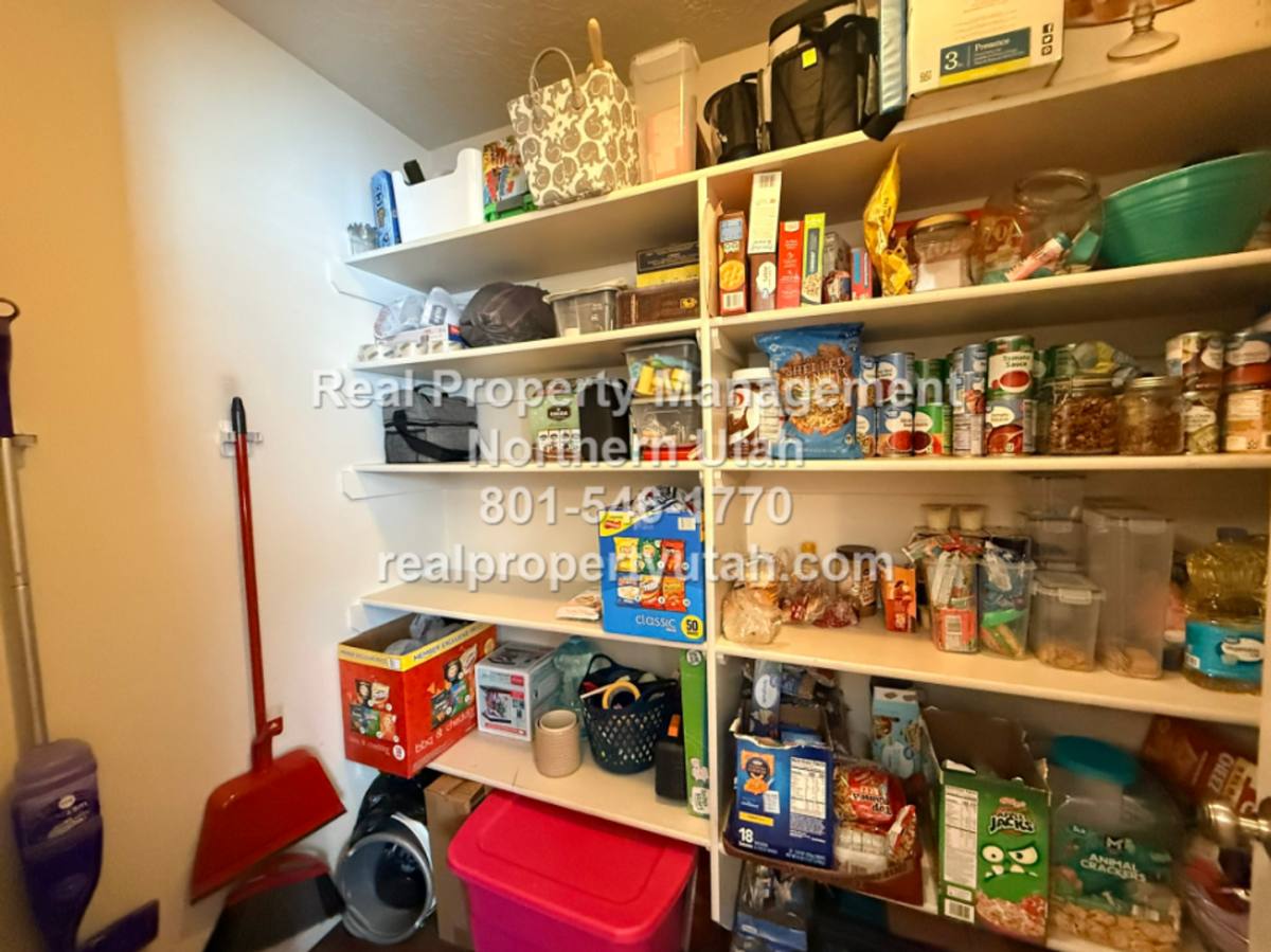 Townhouse for rent at 1241 E 6125 S, Ogden, UT 84405