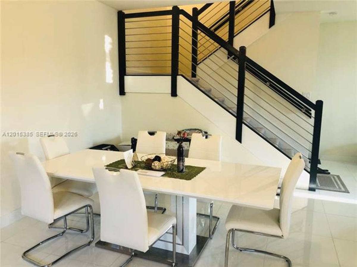 Townhouse for rent at 10597 NW 81 Terrace Th, Miami, FL 33178