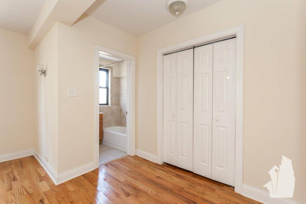 Apartment for rent at 1347 N Dearborn St #506, Chicago, IL 60610