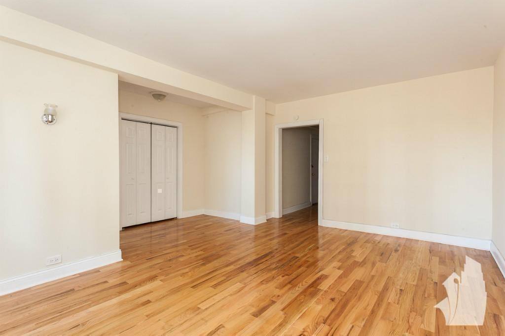 Apartment for rent at 1347 N Dearborn St #506, Chicago, IL 60610