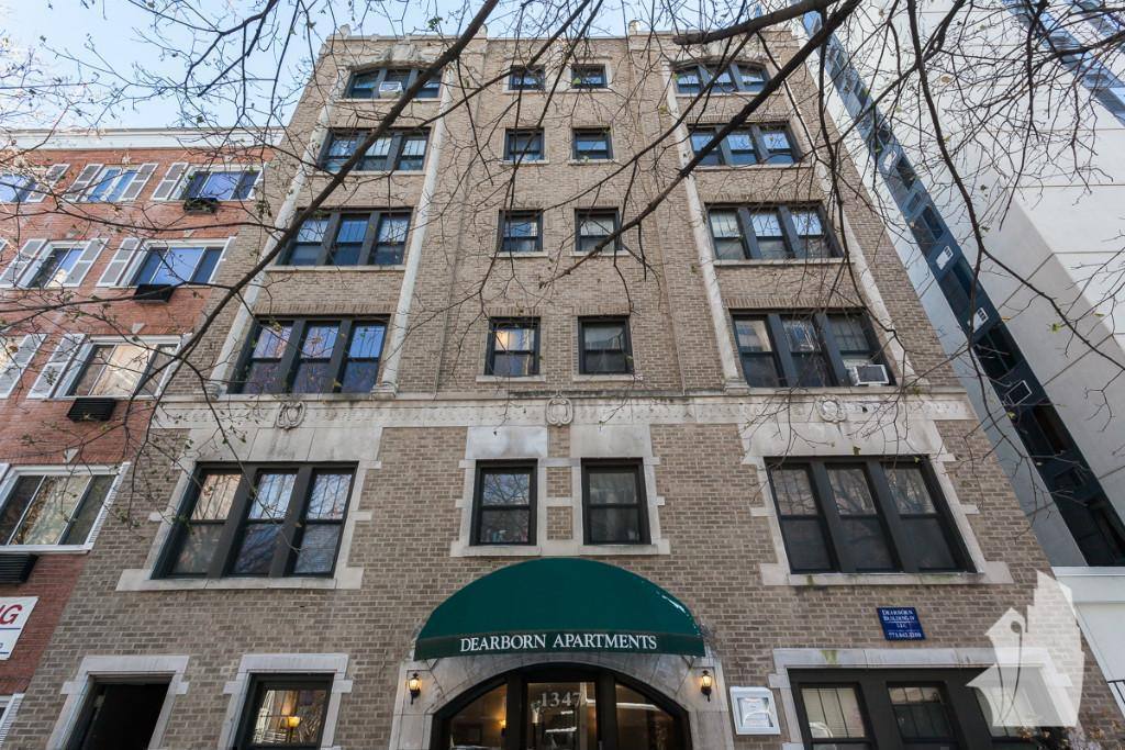 Apartment for rent at 1347 N Dearborn St #506, Chicago, IL 60610