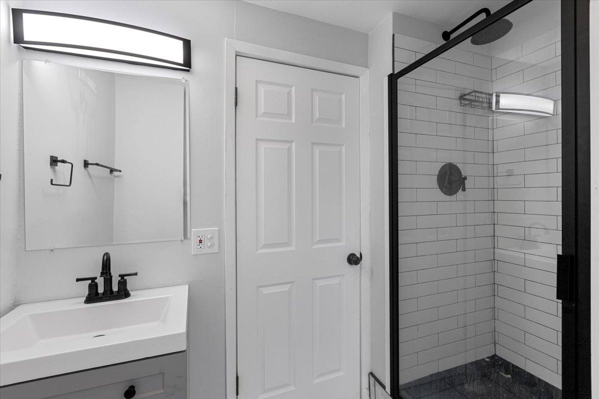 Apartment for rent at 1849 W Augusta #3, Chicago, IL 60622
