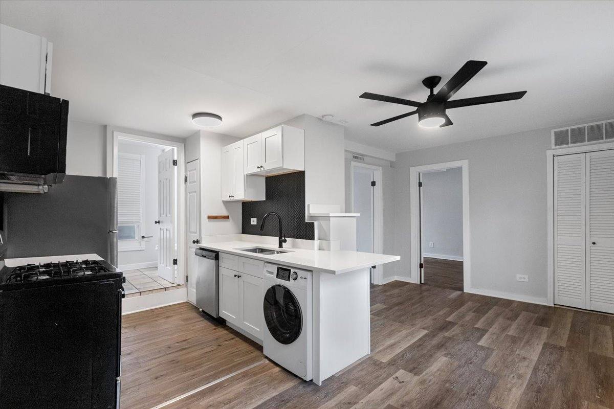 Apartment for rent at 1849 W Augusta #3, Chicago, IL 60622