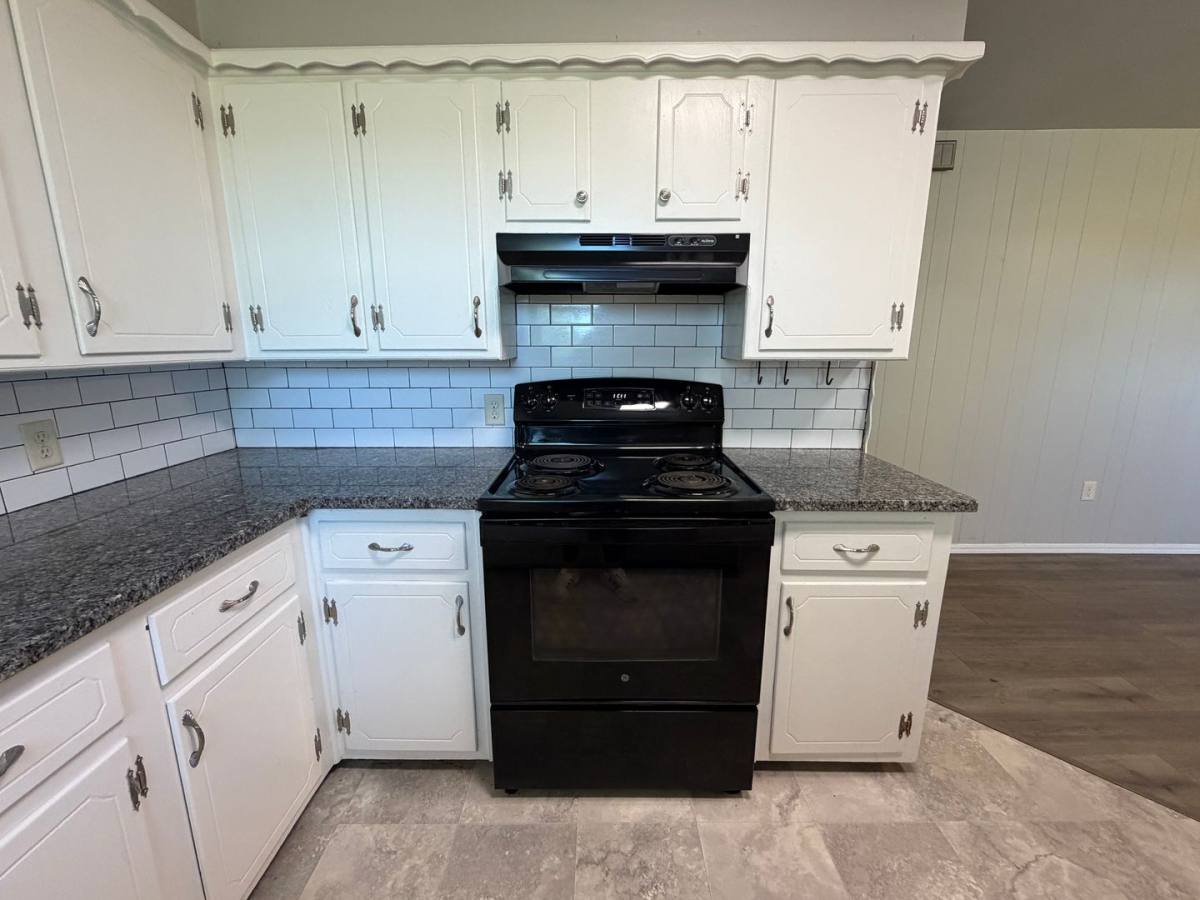 House for rent at 5150 W Camp Dr, Guthrie, OK 73044