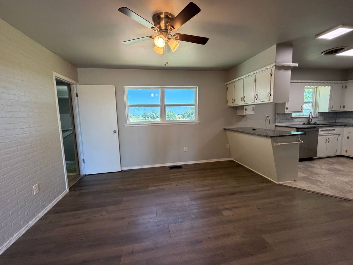 House for rent at 5150 W Camp Dr, Guthrie, OK 73044