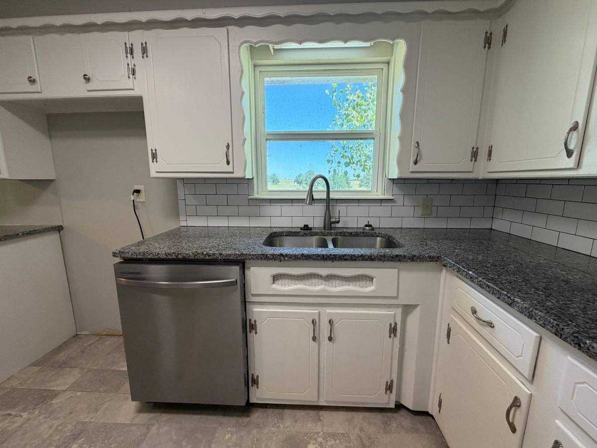 House for rent at 5150 W Camp Dr, Guthrie, OK 73044