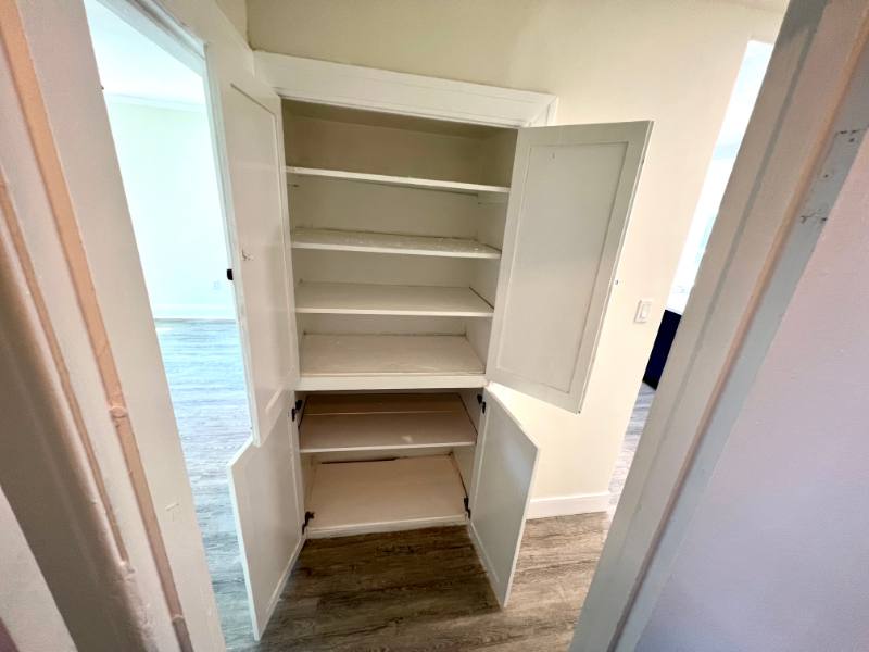 Apartment for rent at 855 W 43rd Place, Los Angeles, CA 90037