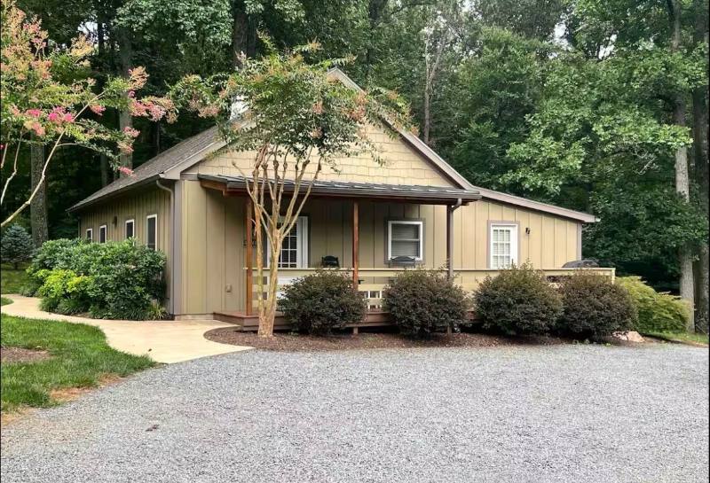 House for rent at 42085 Sweet Spring Lane #SOUTH, Leesburg, VA 20176