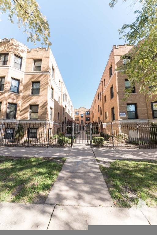 Apartment for rent at 2615 N Spaulding Ave #3E, Chicago, IL 60647