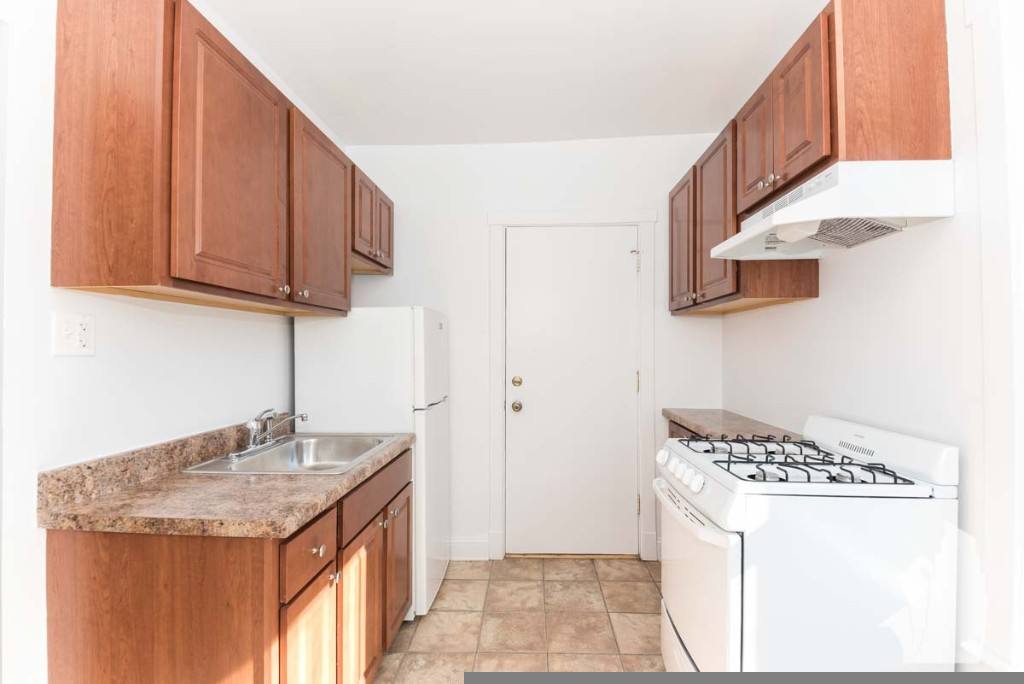 Apartment for rent at 2615 N Spaulding Ave #3E, Chicago, IL 60647