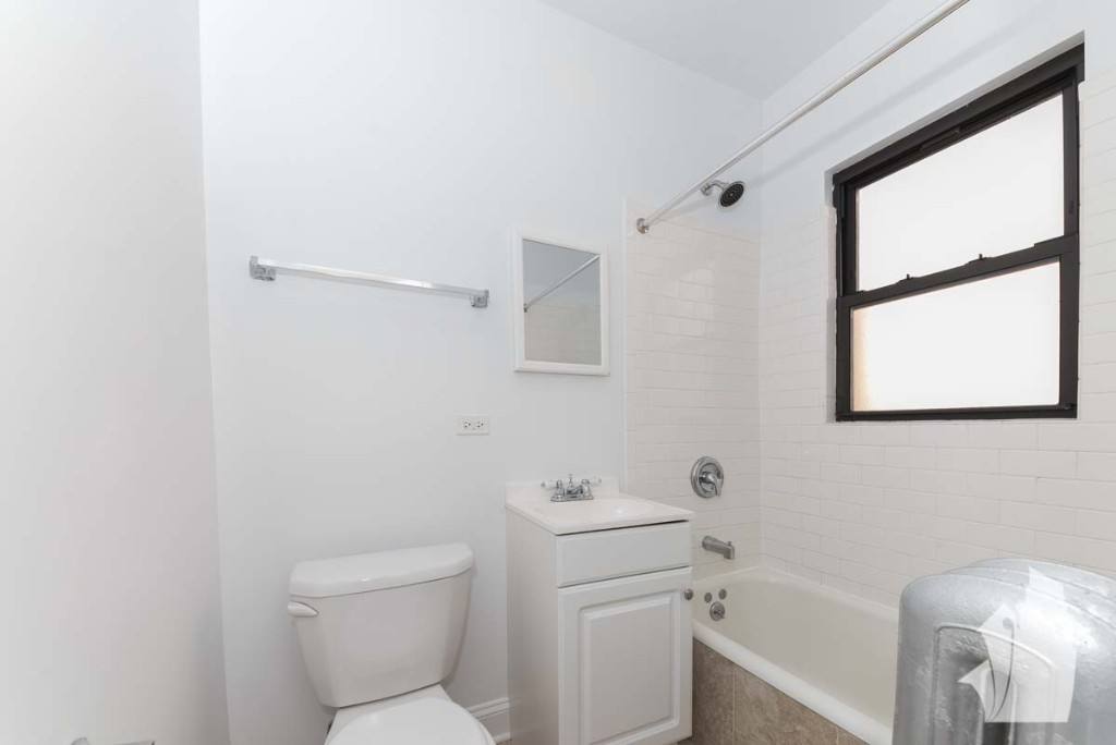 Apartment for rent at 2615 N Spaulding Ave #3E, Chicago, IL 60647