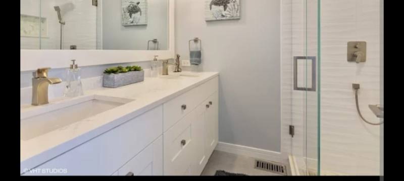 Townhouse for rent at 1430 Waukegan Rd, Deerfield, IL 60015