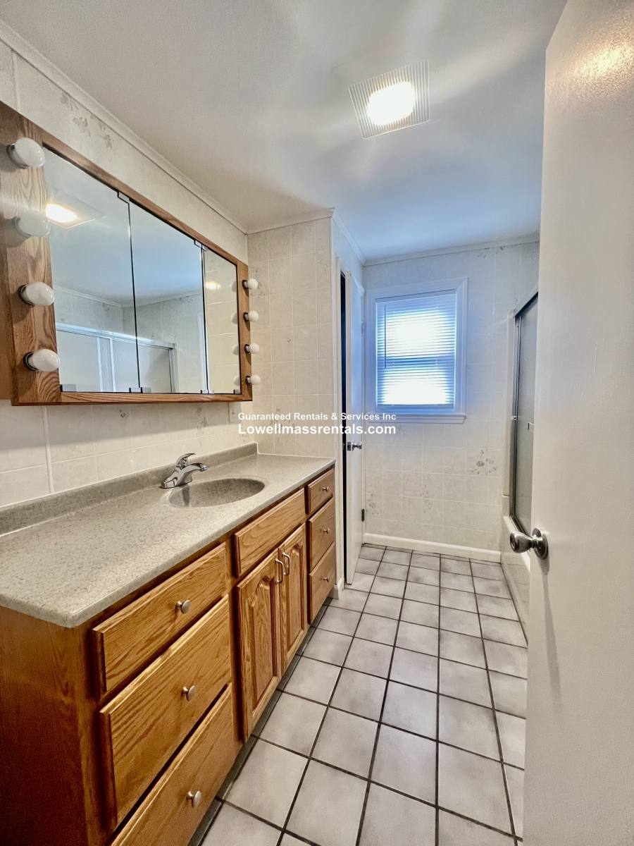 Apartment for rent at 48 Anderson St, Lowell, MA 01852