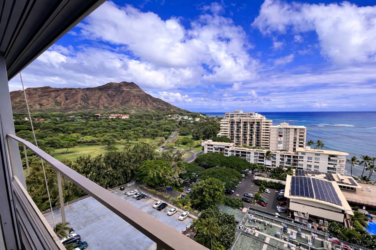 Condo for rent at 2895 Kalakaua Ave, Honolulu, HI 96815