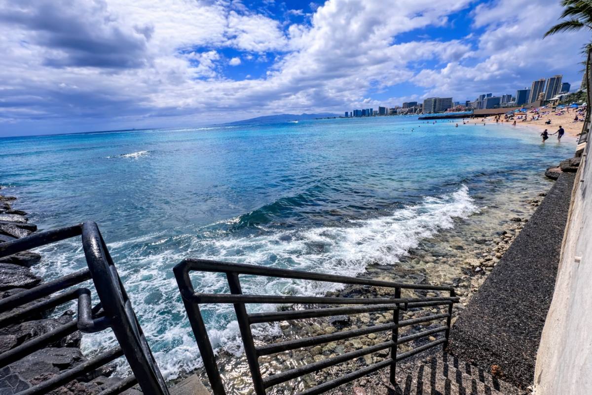 Condo for rent at 2895 Kalakaua Ave, Honolulu, HI 96815