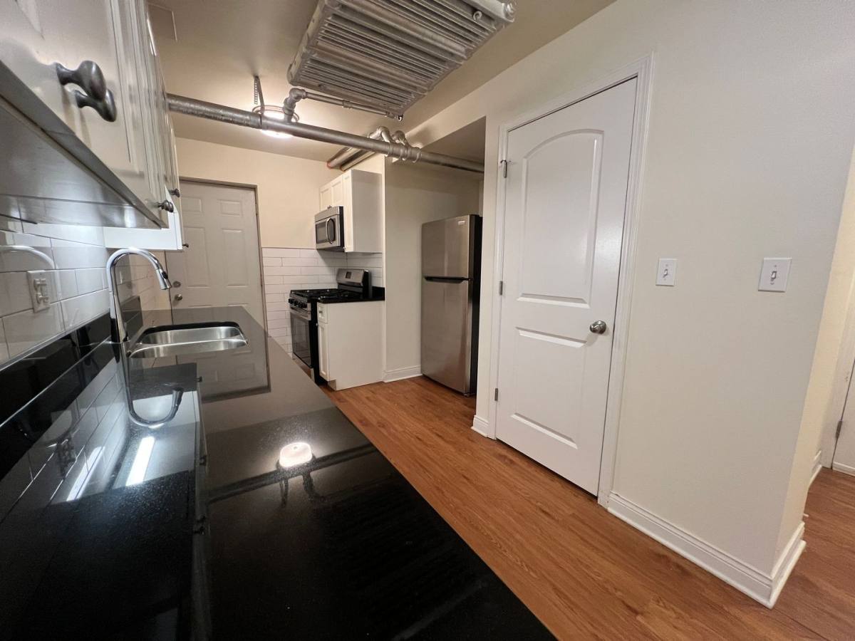 Apartment for rent at 712-720 W Grace #BS, Chicago, IL 60613