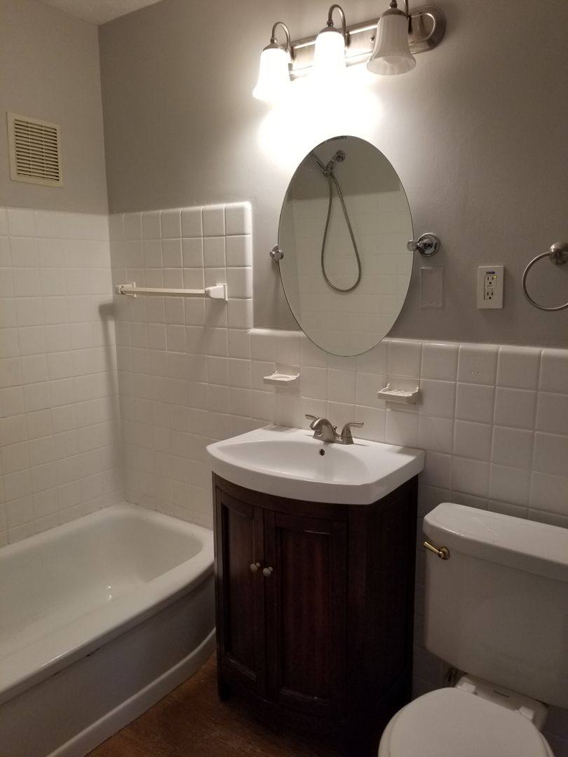 House for rent at 13789 Cedar Rd, Cleveland, OH 44118