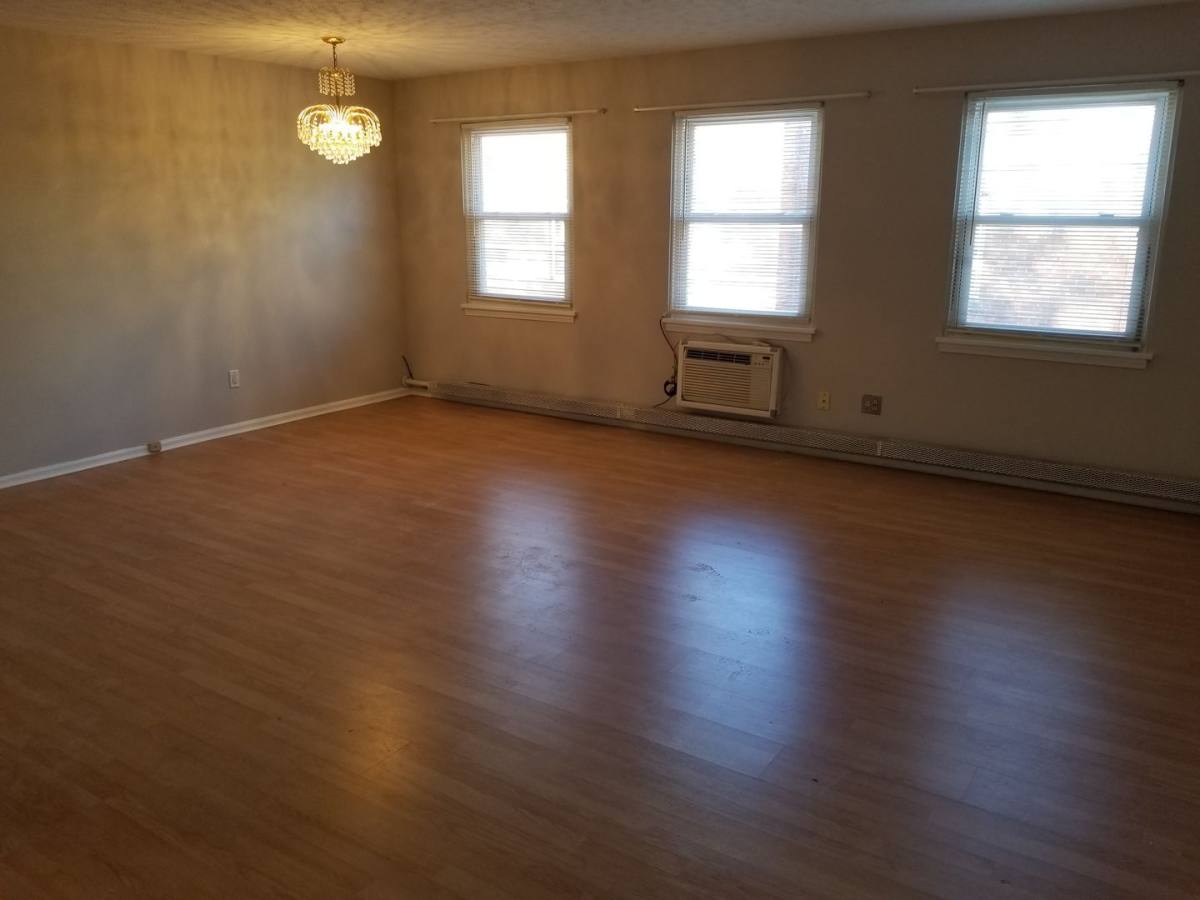 House for rent at 13789 Cedar Rd, Cleveland, OH 44118