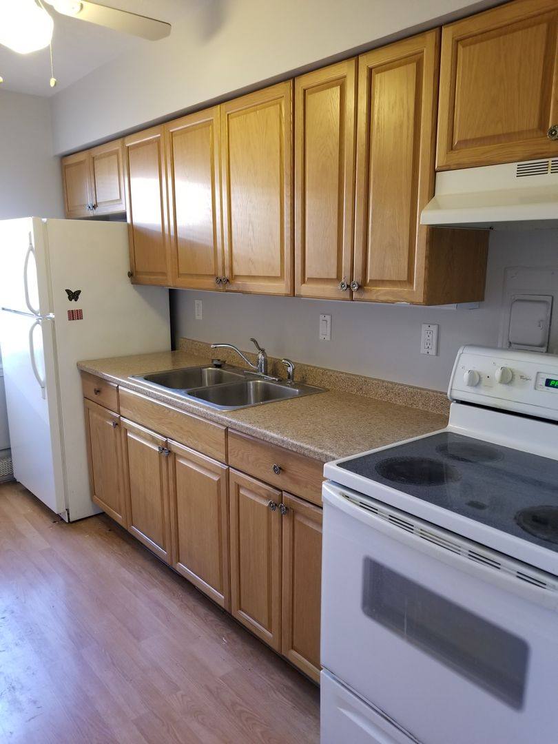 House for rent at 13789 Cedar Rd, Cleveland, OH 44118