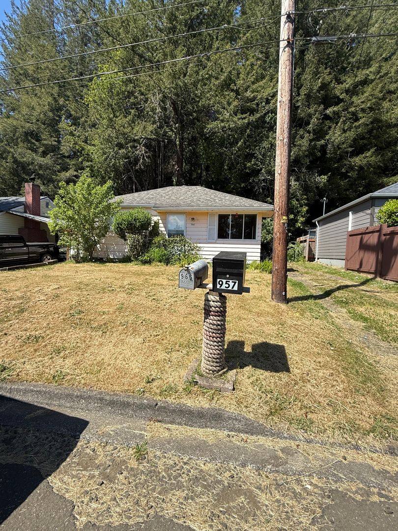 House for rent at 966 W 17th St, Coquille, OR 97423