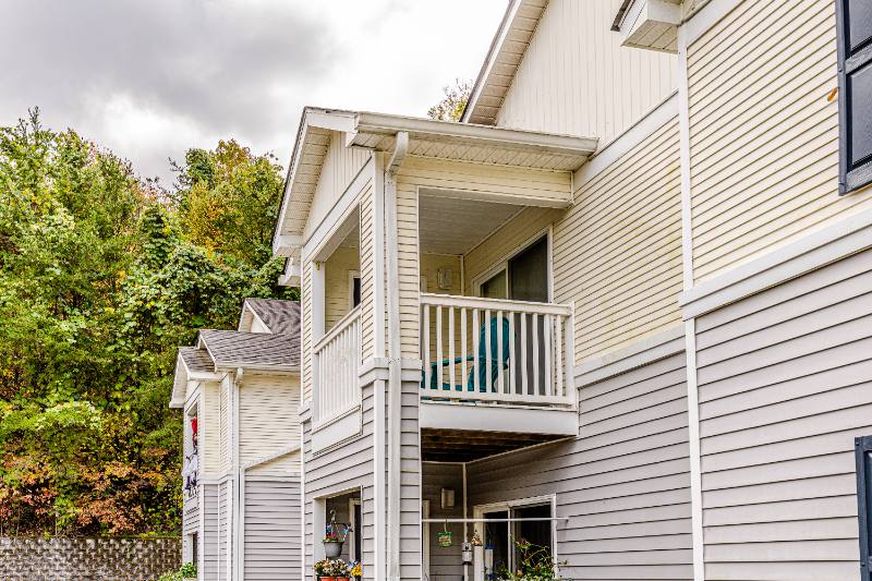 Apartment for rent at 585 Franklin Grove Church Rd #2H, Bryson City, NC 28713