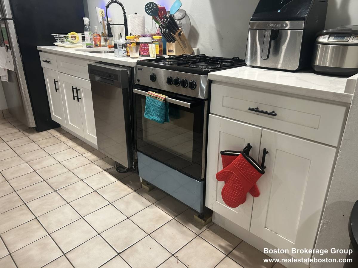 Apartment for rent at 80 Mount Pleasant St #B, Roxbury, MA 02119