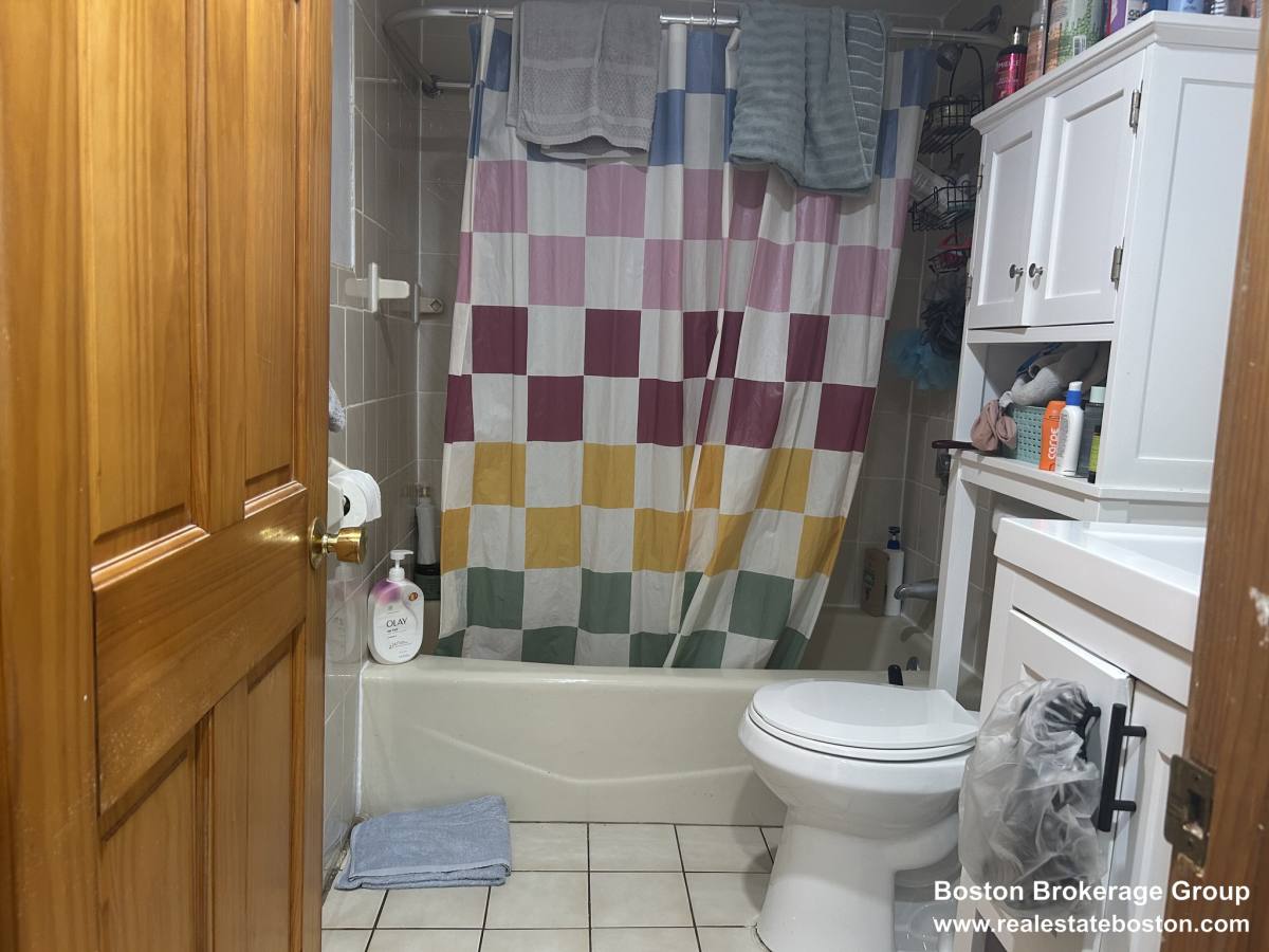 Apartment for rent at 80 Mount Pleasant St #B, Roxbury, MA 02119