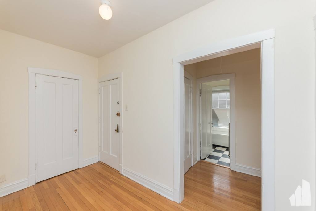 Apartment for rent at 1839 W Foster Ave #1, Chicago, IL 60640