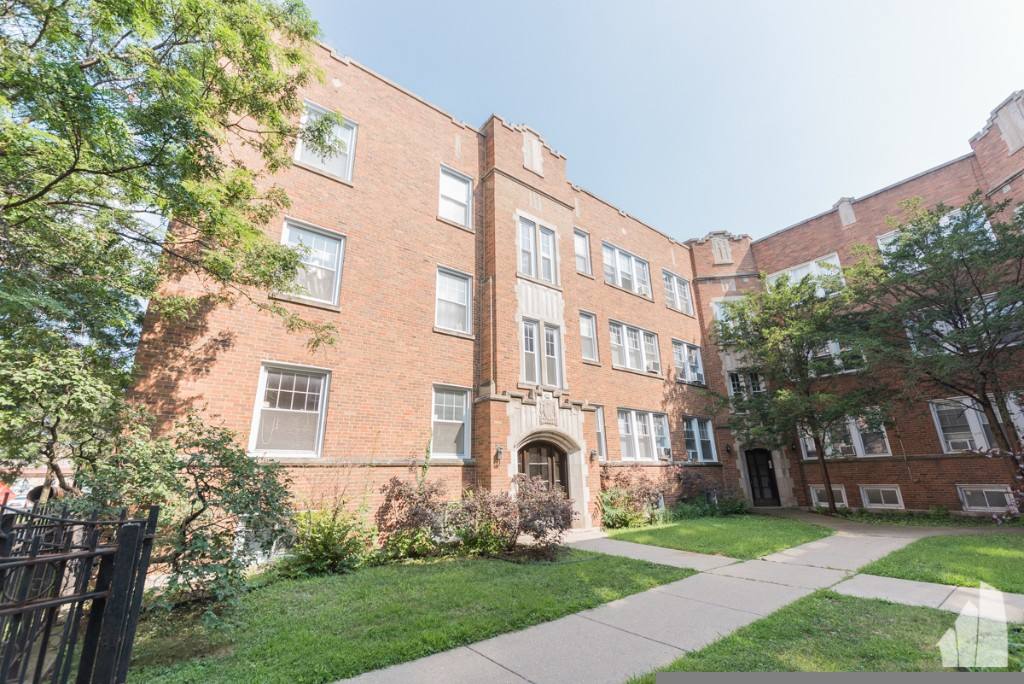 Apartment for rent at 1839 W Foster Ave #1, Chicago, IL 60640