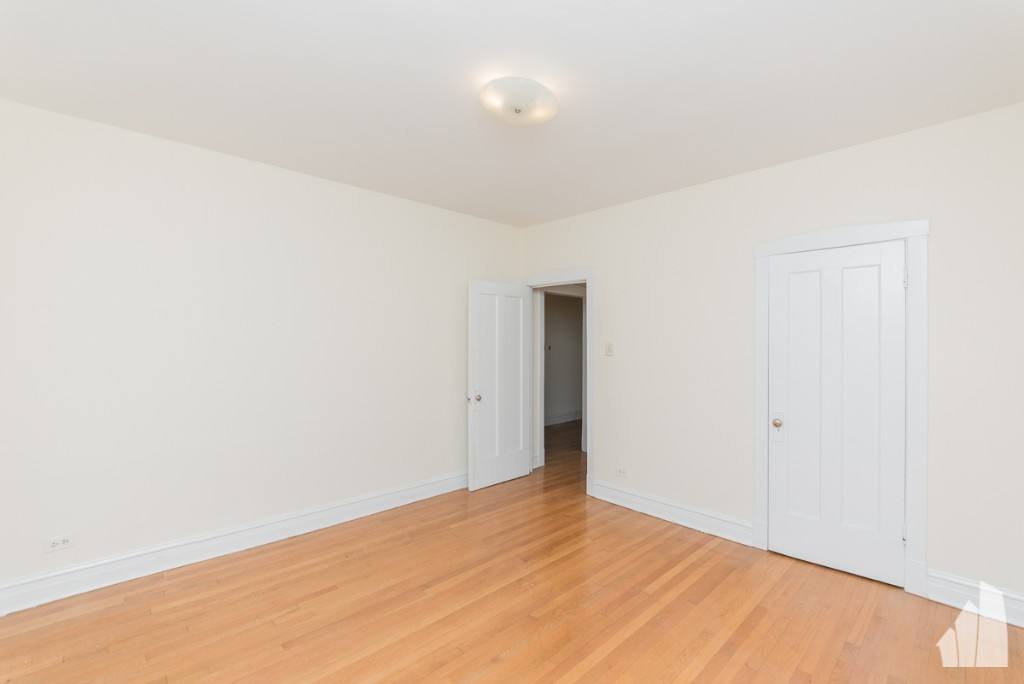Apartment for rent at 1839 W Foster Ave #1, Chicago, IL 60640