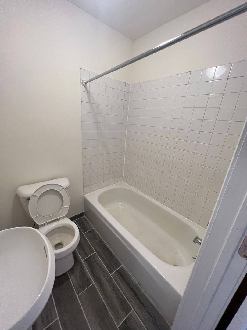 Apartment for rent at 1638 N Western Ave #1, Chicago, IL 60647