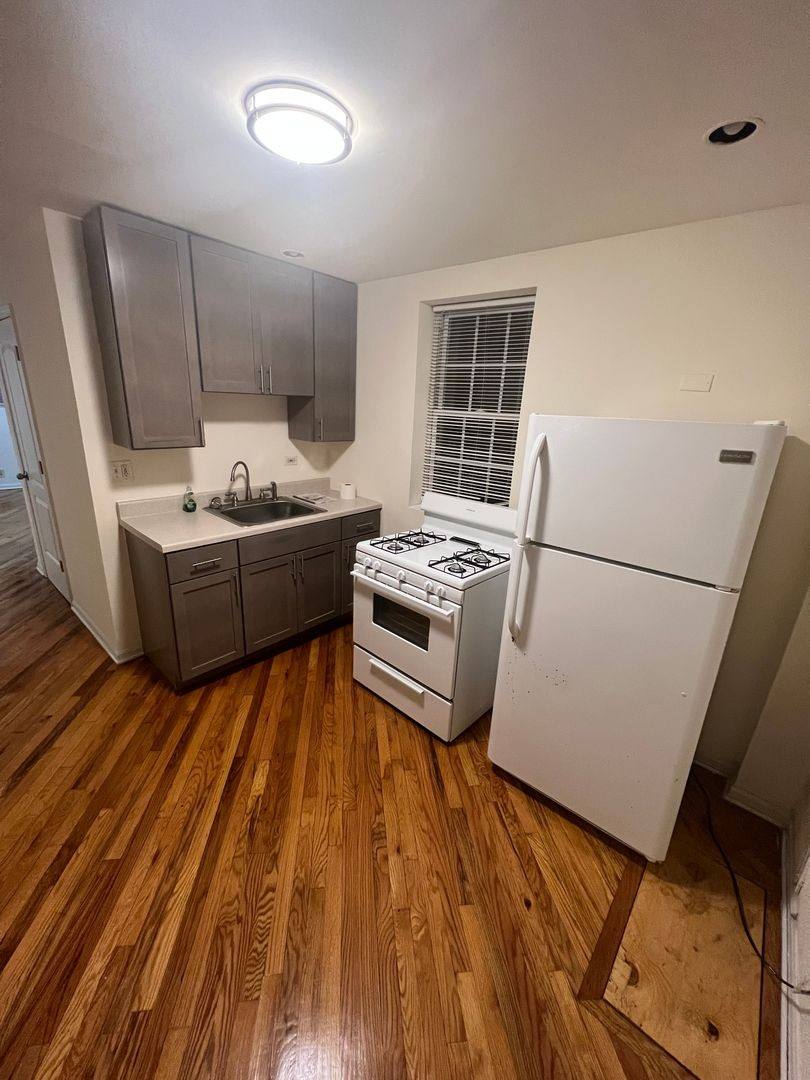 Apartment for rent at 1638 N Western Ave #1, Chicago, IL 60647