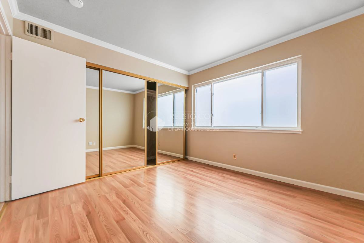 Townhouse for rent at 448 Fathom Dr, San Mateo, CA 94404
