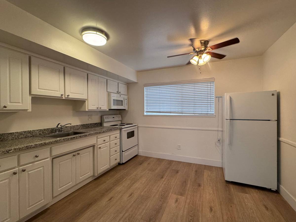 Apartment for rent at 1417 T St, Sacramento, CA 95811