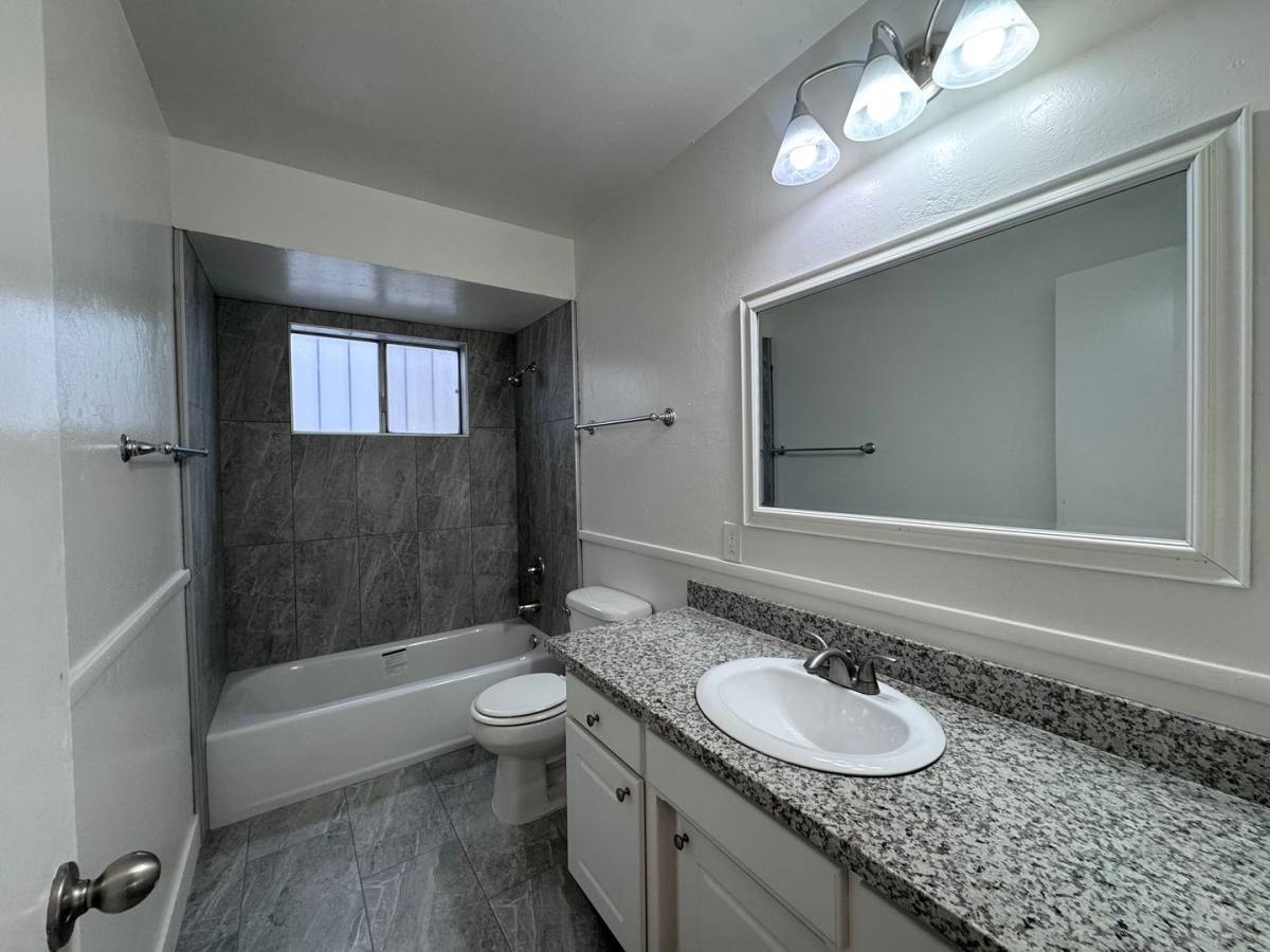 Apartment for rent at 1417 T St, Sacramento, CA 95811
