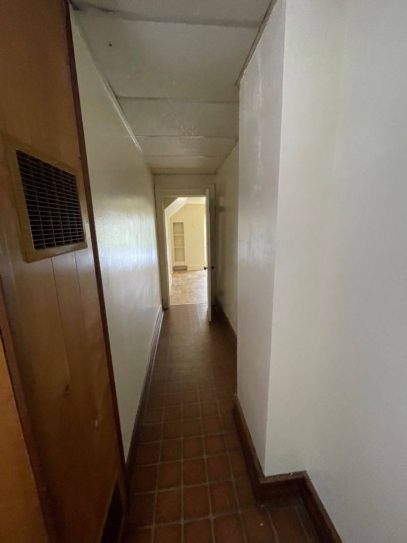 310 E Merry St, Bowling Green, OH 43402 - Apartment for Rent - Image 3