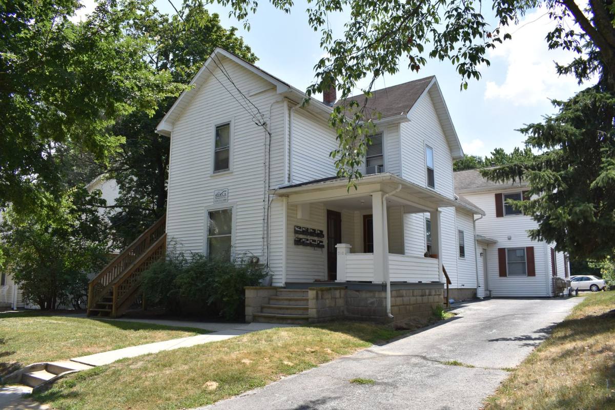 Apartment for rent at 310 E Merry St, Bowling Green, OH 43402