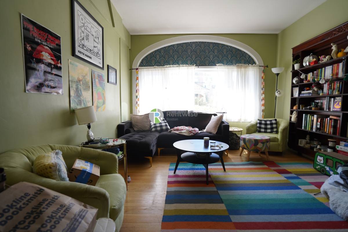 Apartment for rent at 11 Vernon St #1, Brookline, MA 02446