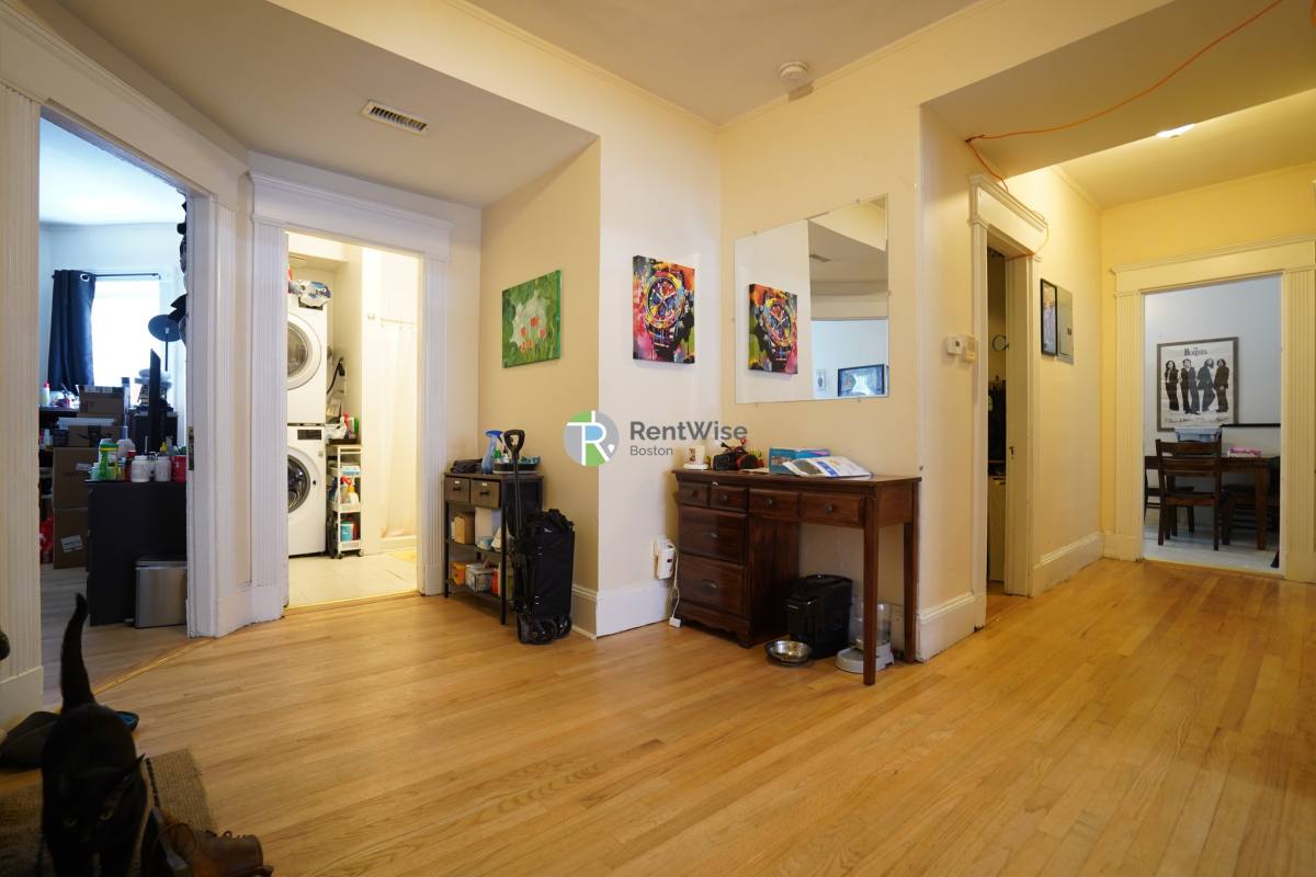Apartment for rent at 10 Foster St #1, Brookline, MA 02446