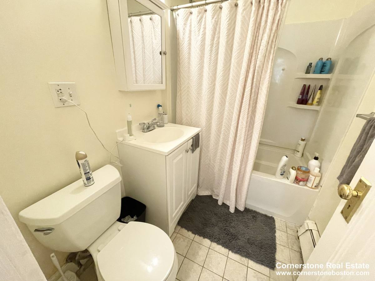 Apartment for rent at 31 High St #2F, Brookline, MA 02445