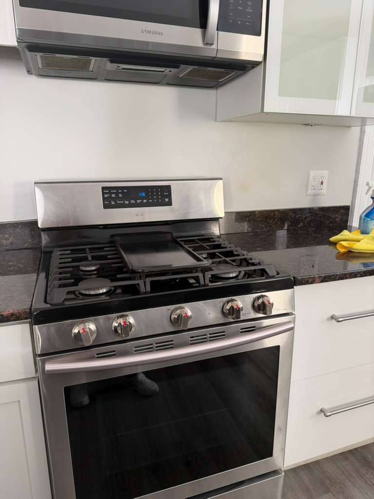 Apartment for rent at 95 Waverly St #2, Everett, MA 02149