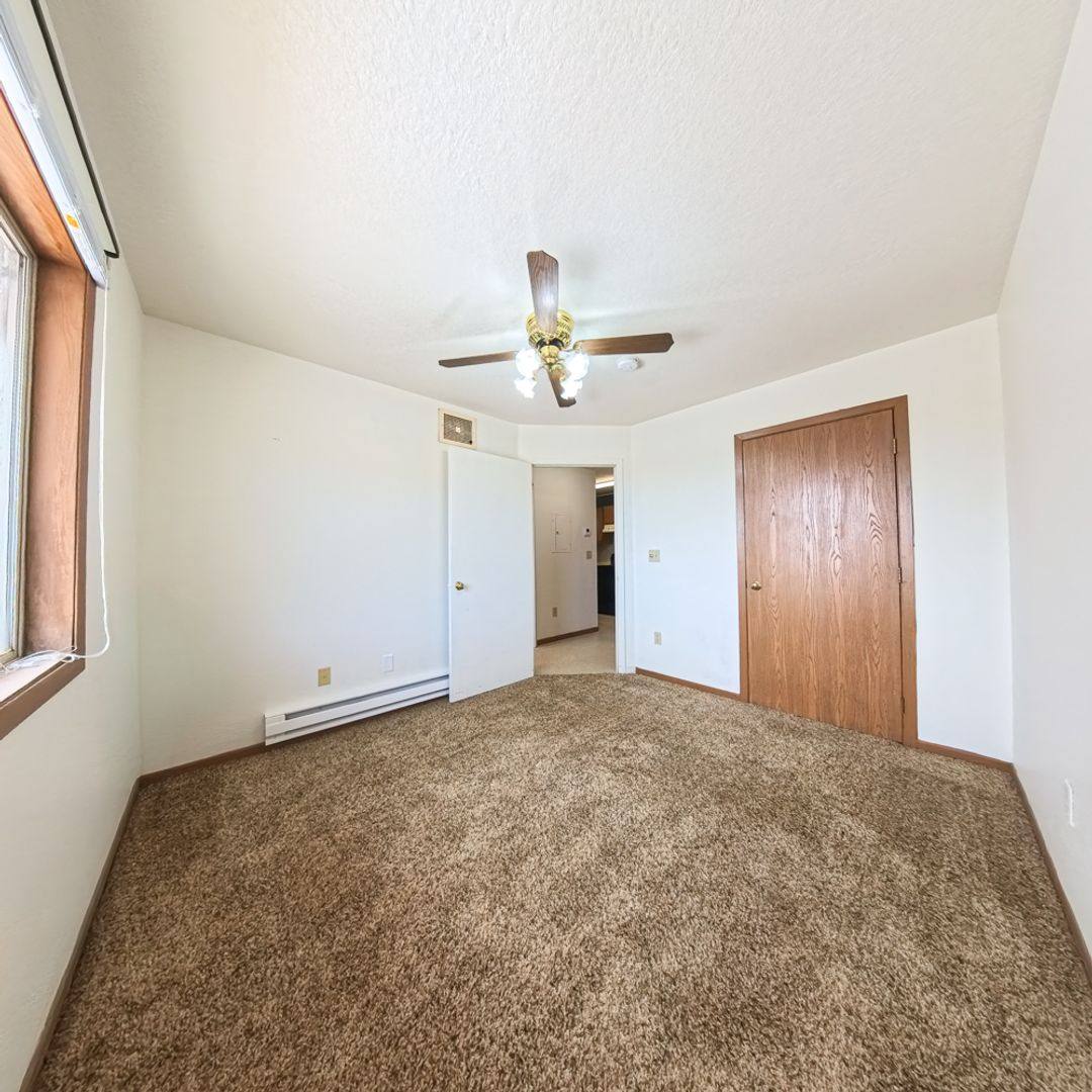 Apartment for rent at 203 N E St, Albion, IA 50005