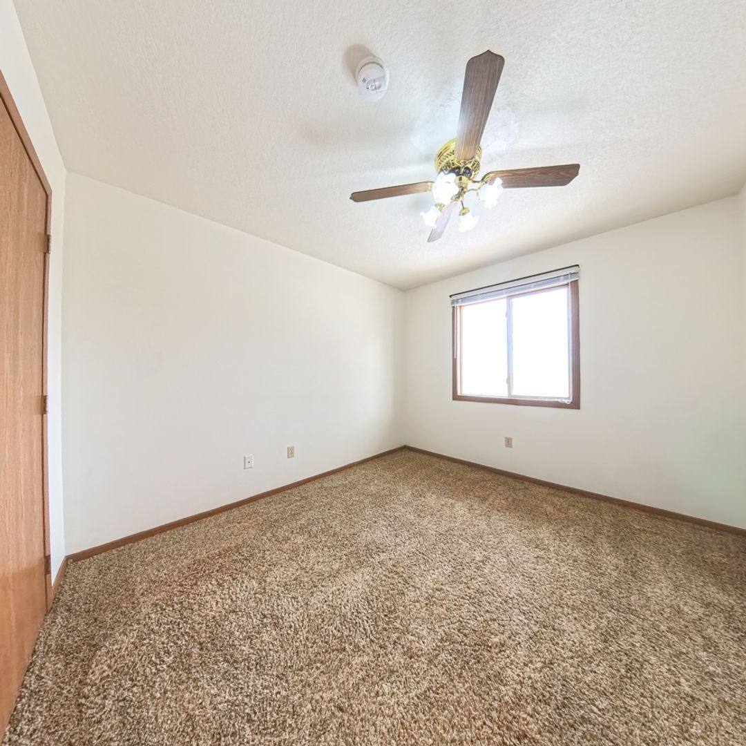 Apartment for rent at 203 N E St, Albion, IA 50005