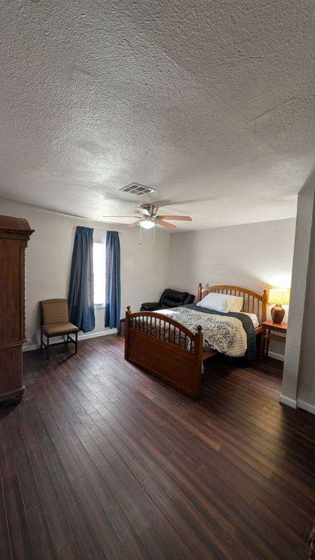House for rent at 1004 NE 28th St, Oklahoma City, OK 73111