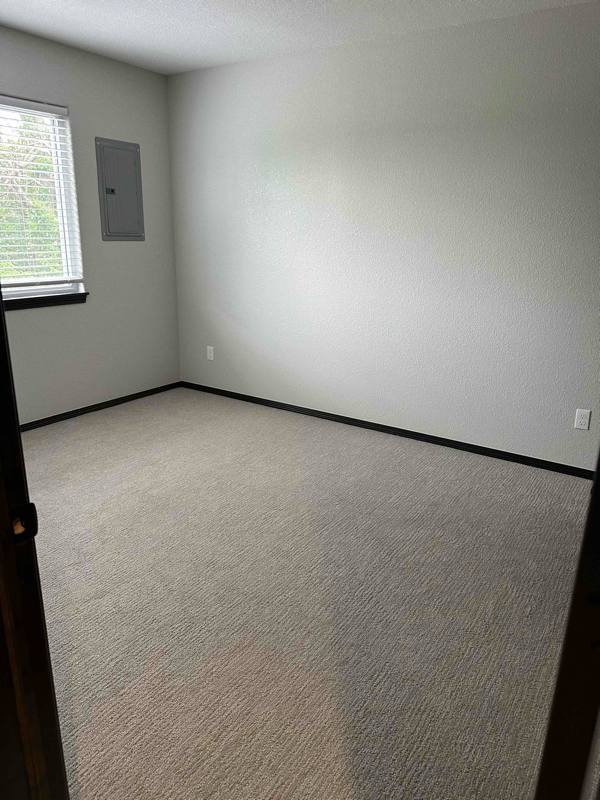 Townhouse for rent at 612 E 10th St, El Dorado, KS 67042