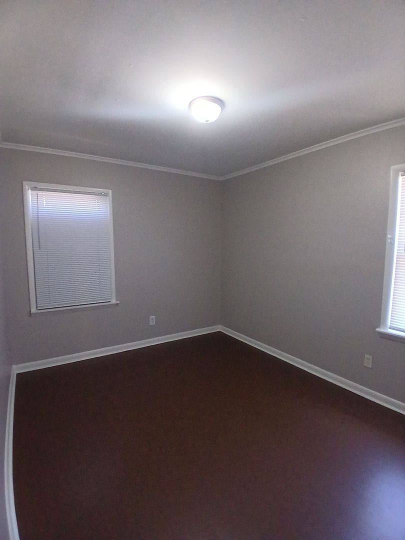 House for rent at 1787 S Perkins Rd, Memphis, TN 38117